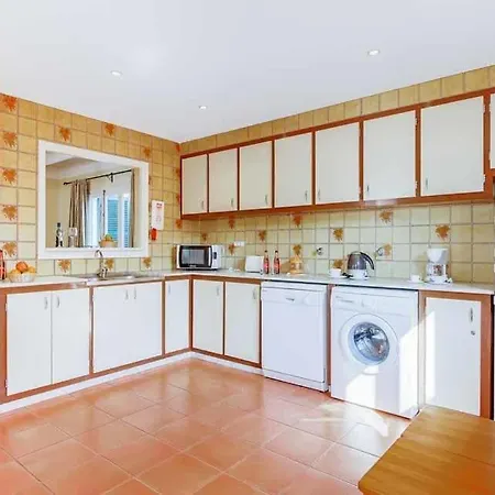 Villa Binibequer Vell Sleeps 9 Pool Air Con Wifi