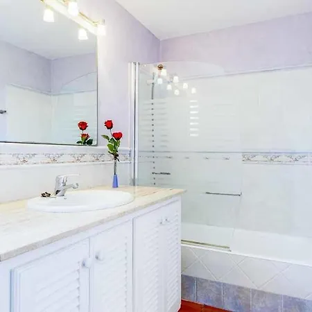 Binibequer Vell Sleeps 9 Pool Air Con Wifi Villa